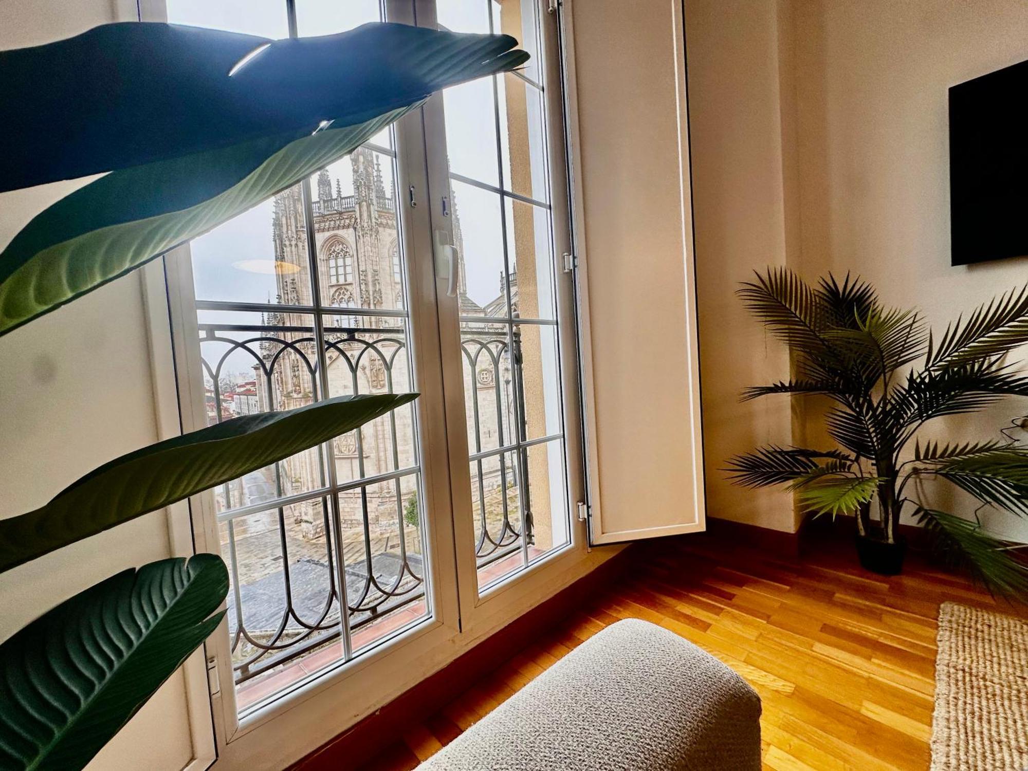 Atuaire Home Balcon Con Vistas A La Catedral De Burgo Exteriér fotografie